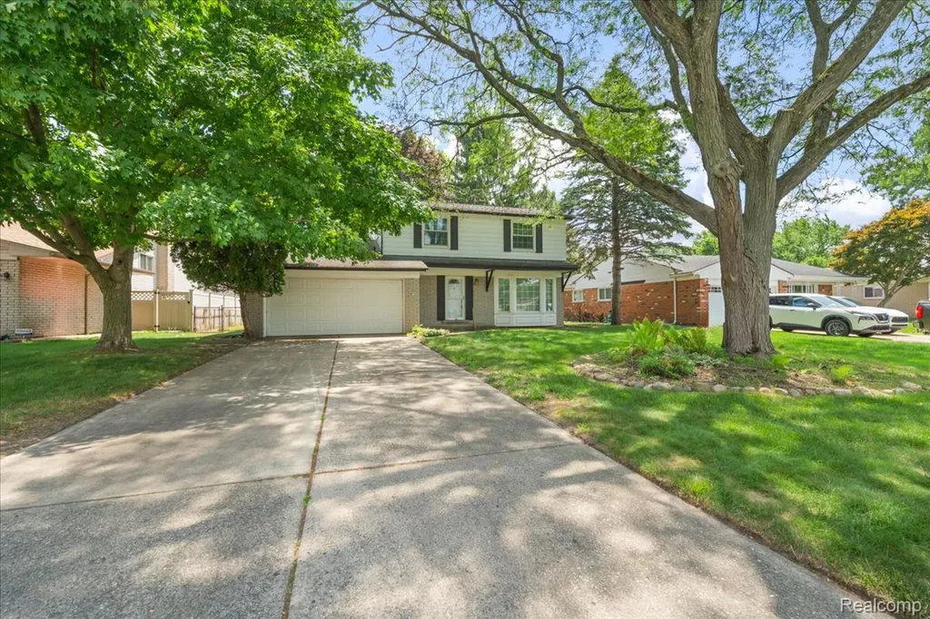 23370 Brandywynne Street Southfield City MI 48033