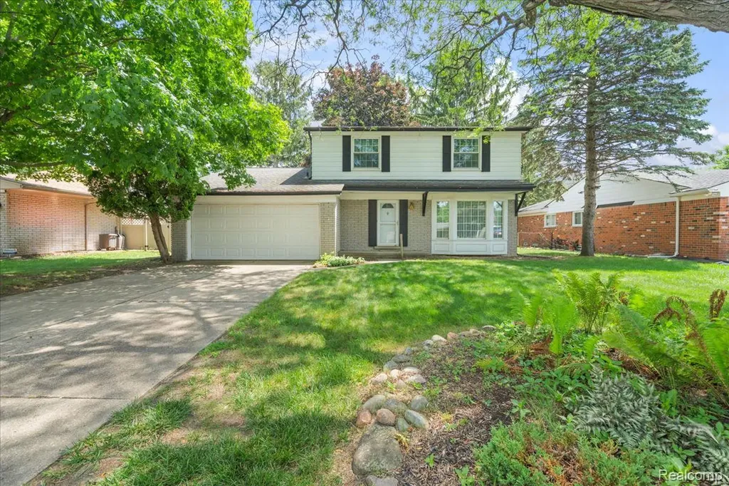 23370 Brandywynne Street Southfield City MI 48033