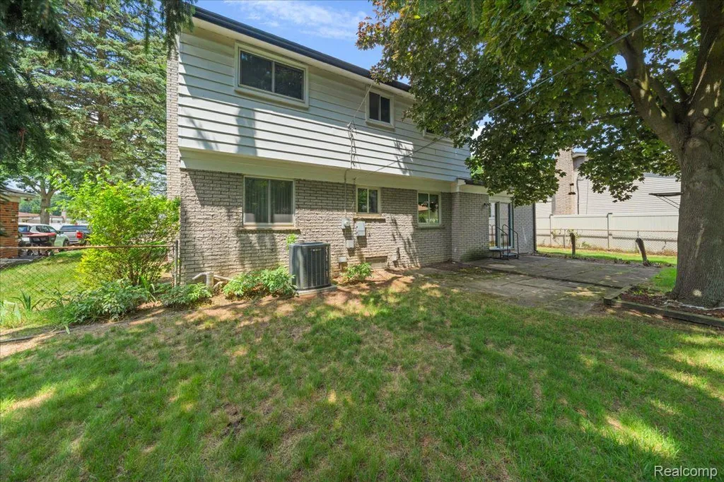 23370 Brandywynne Street Southfield City MI 48033