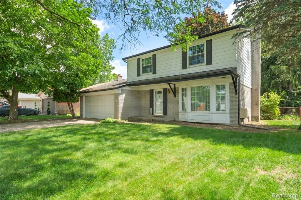 23370 Brandywynne Street Southfield City MI 48033