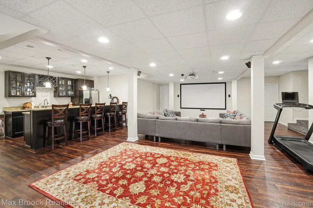 9843 Oak Valley Drive Springfield Charter Township MI 48348
