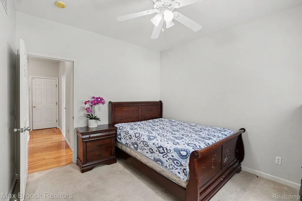 9843 Oak Valley Drive Springfield Charter Township MI 48348