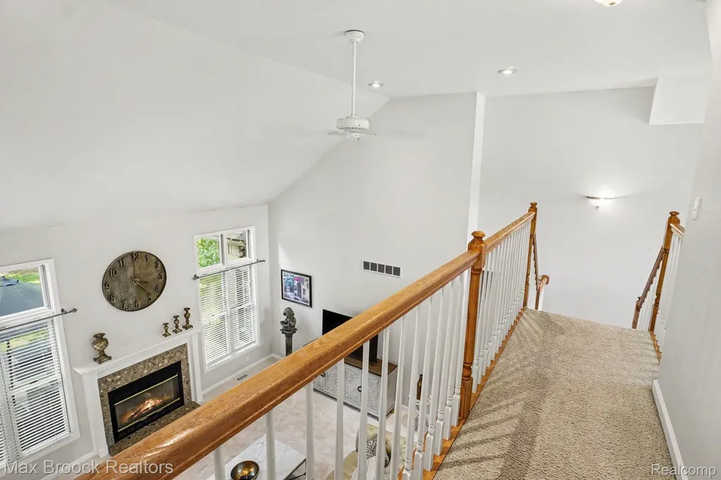9843 Oak Valley Drive Springfield Charter Township MI 48348