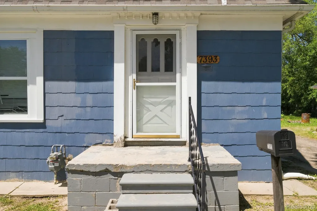 7393 Vaughan Street Detroit City MI 48228