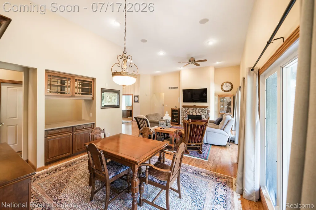 1021 Valleyview Drive Orion Charter Township MI 48348