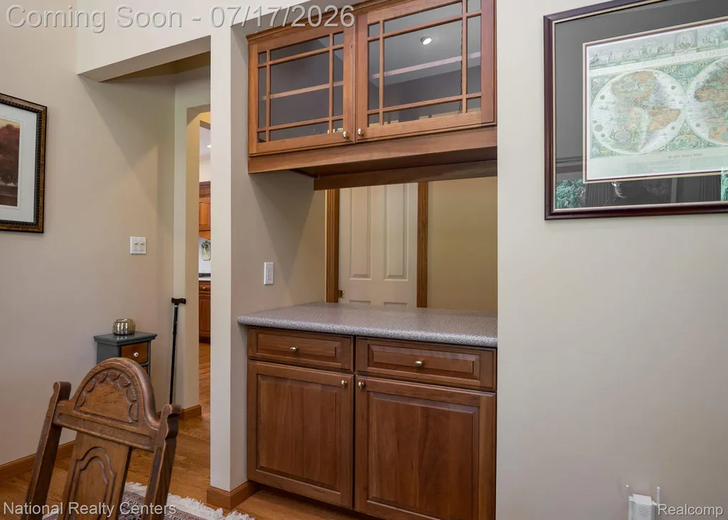 1021 Valleyview Drive Orion Charter Township MI 48348