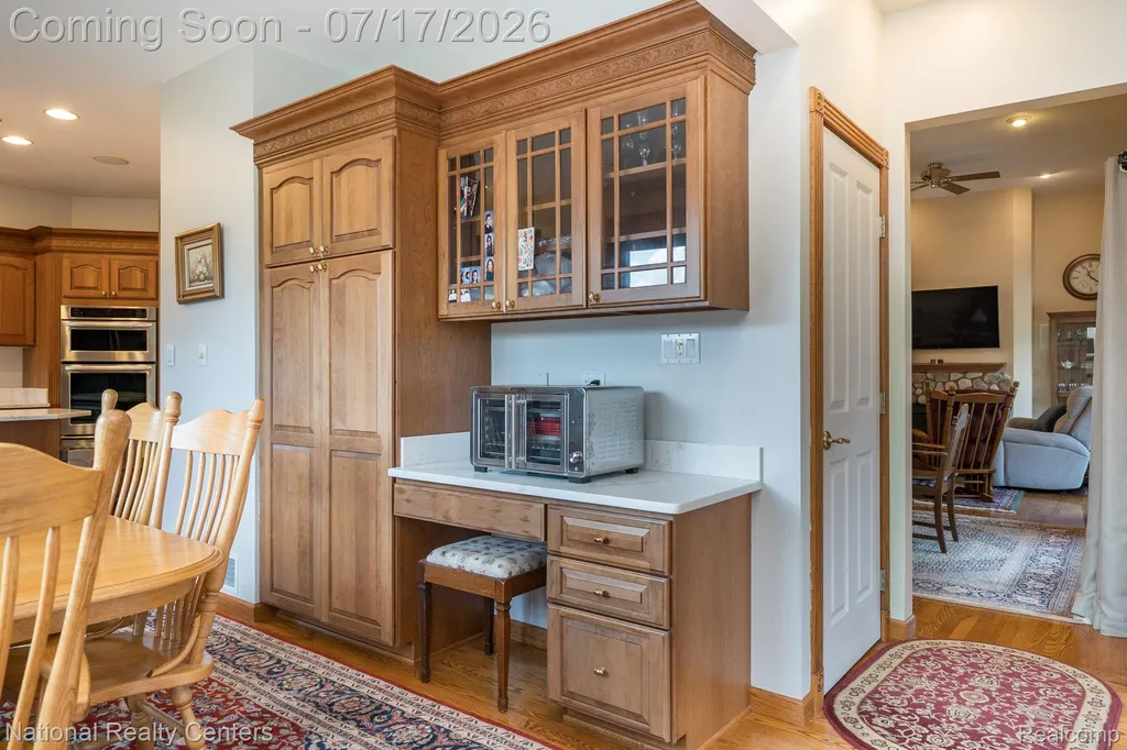 1021 Valleyview Drive Orion Charter Township MI 48348