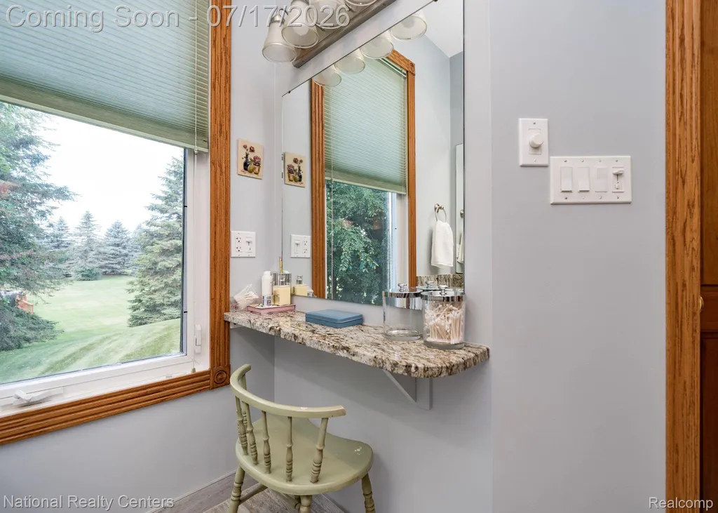 1021 Valleyview Drive Orion Charter Township MI 48348