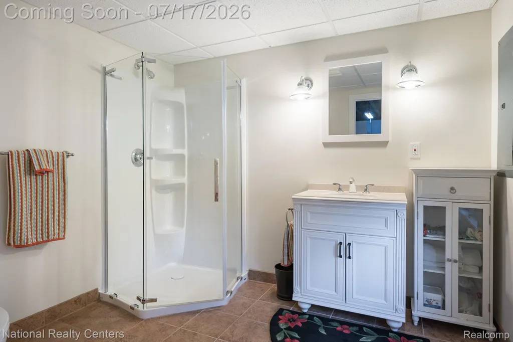 1021 Valleyview Drive Orion Charter Township MI 48348