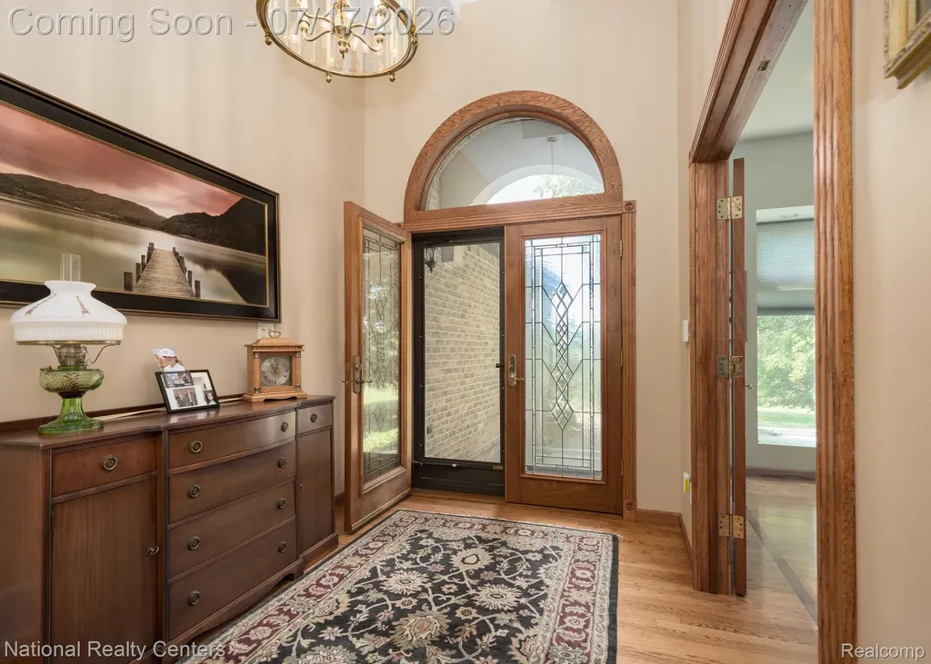 1021 Valleyview Drive Orion Charter Township MI 48348