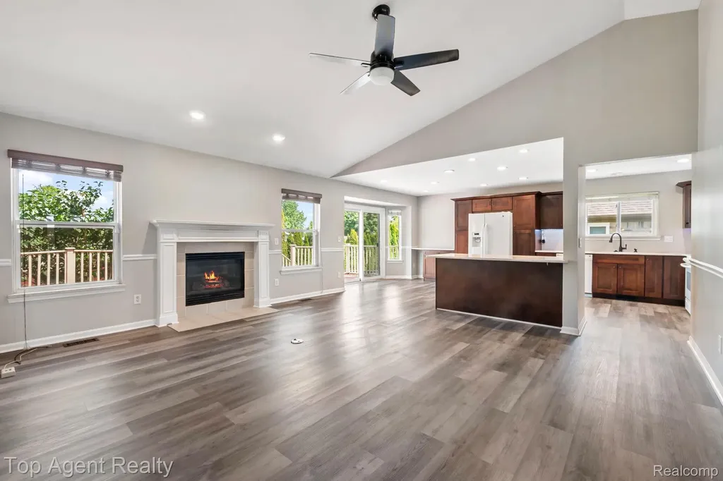 52806 Muirfield Drive Chesterfield Township MI 48051