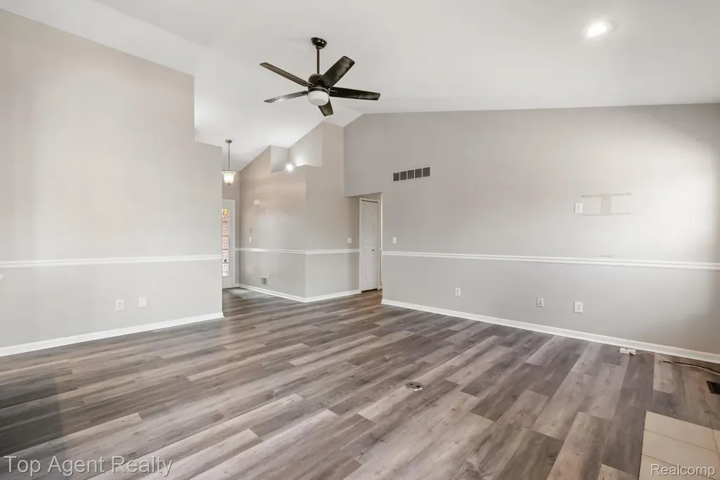 52806 Muirfield Drive Chesterfield Township MI 48051
