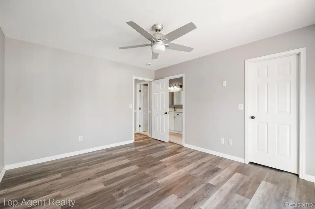 52806 Muirfield Drive Chesterfield Township MI 48051