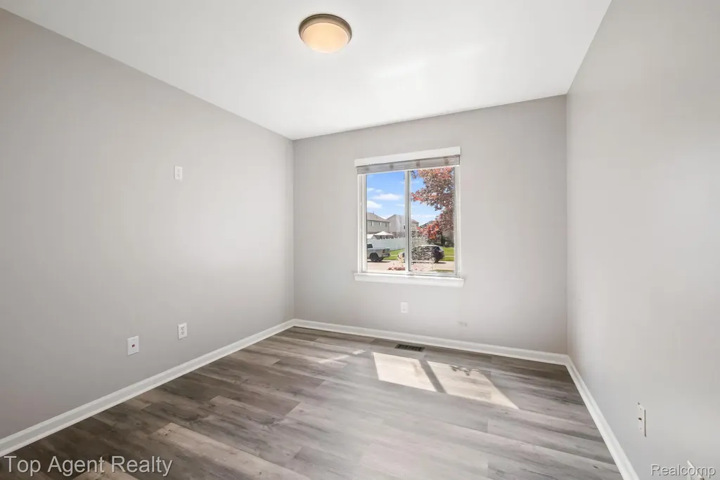 52806 Muirfield Drive Chesterfield Township MI 48051