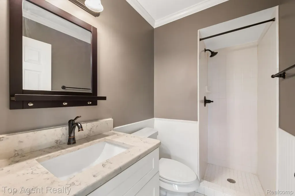 52806 Muirfield Drive Chesterfield Township MI 48051
