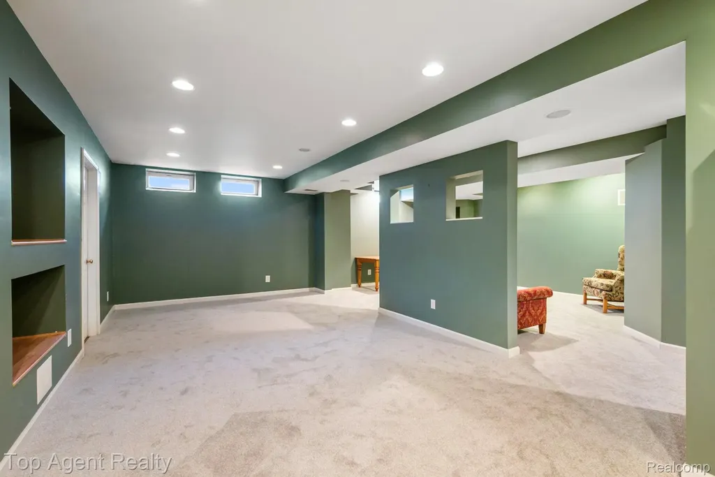 52806 Muirfield Drive Chesterfield Township MI 48051