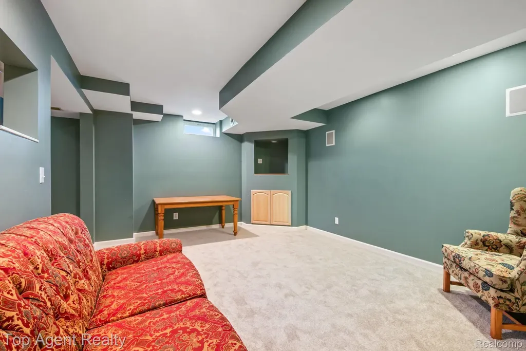 52806 Muirfield Drive Chesterfield Township MI 48051