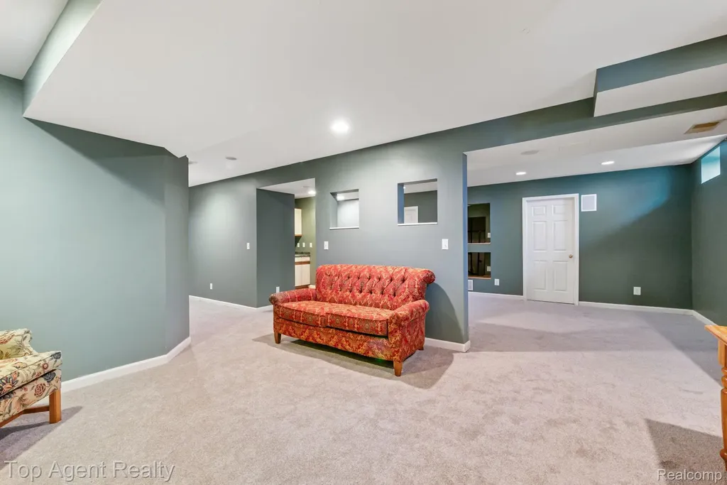 52806 Muirfield Drive Chesterfield Township MI 48051