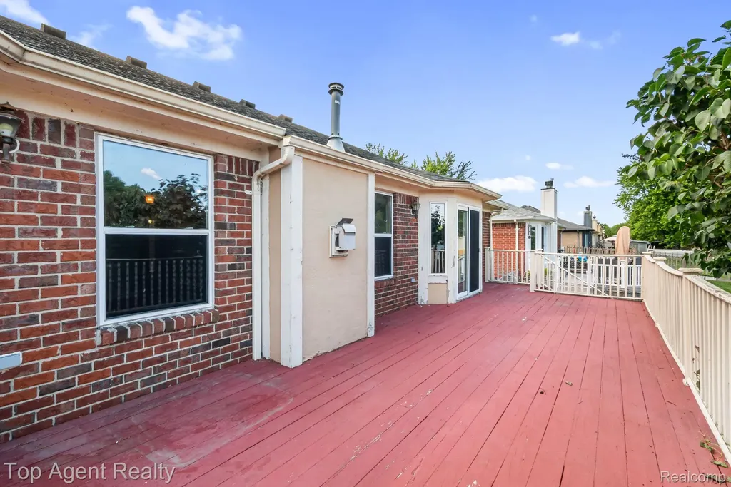52806 Muirfield Drive Chesterfield Township MI 48051