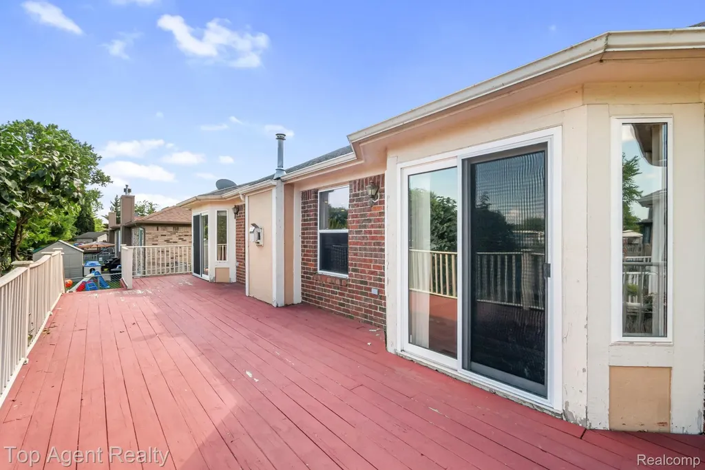 52806 Muirfield Drive Chesterfield Township MI 48051
