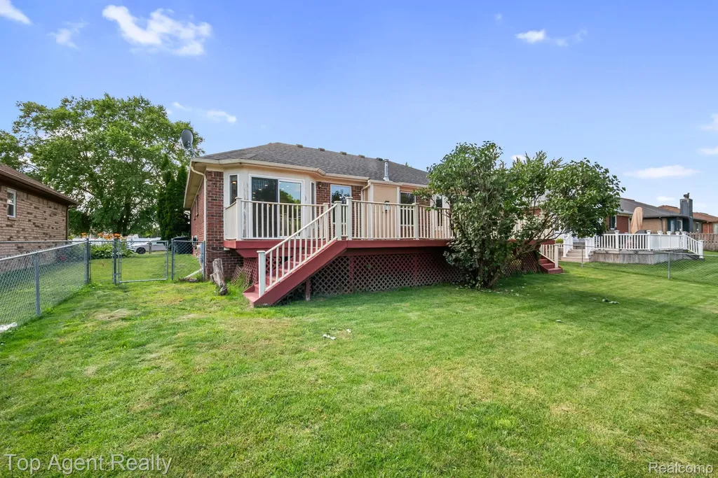 52806 Muirfield Drive Chesterfield Township MI 48051