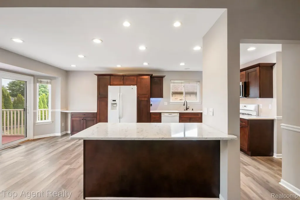 52806 Muirfield Drive Chesterfield Township MI 48051
