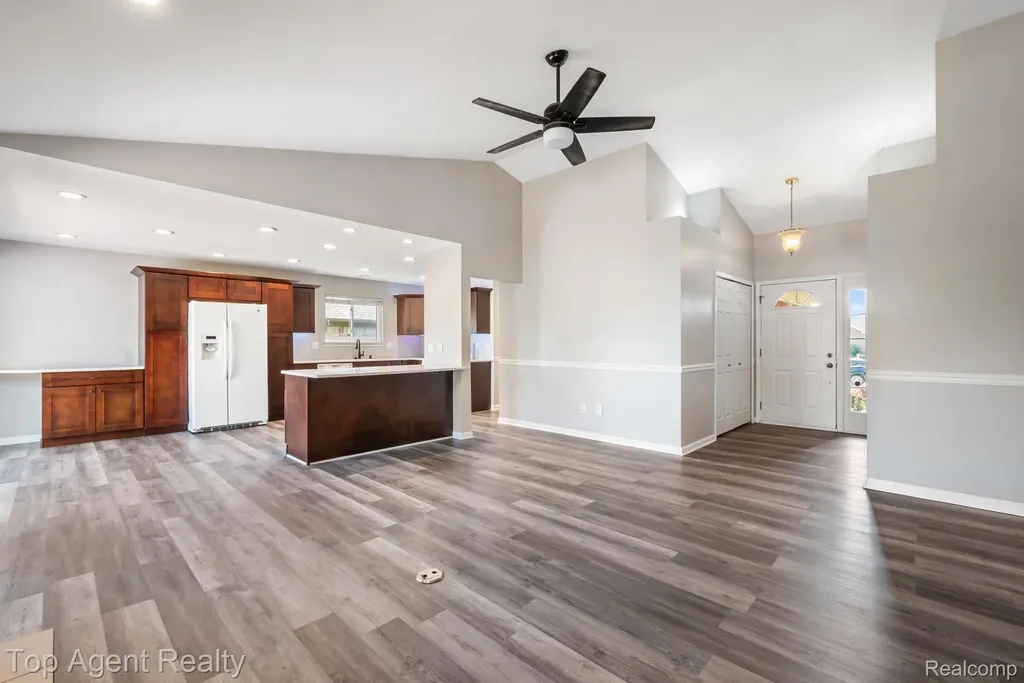 52806 Muirfield Drive Chesterfield Township MI 48051