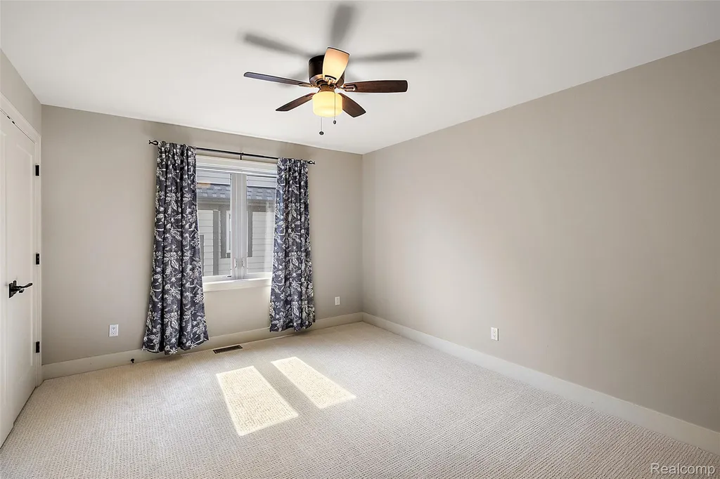 1708 Humphrey Avenue Birmingham City MI 48009