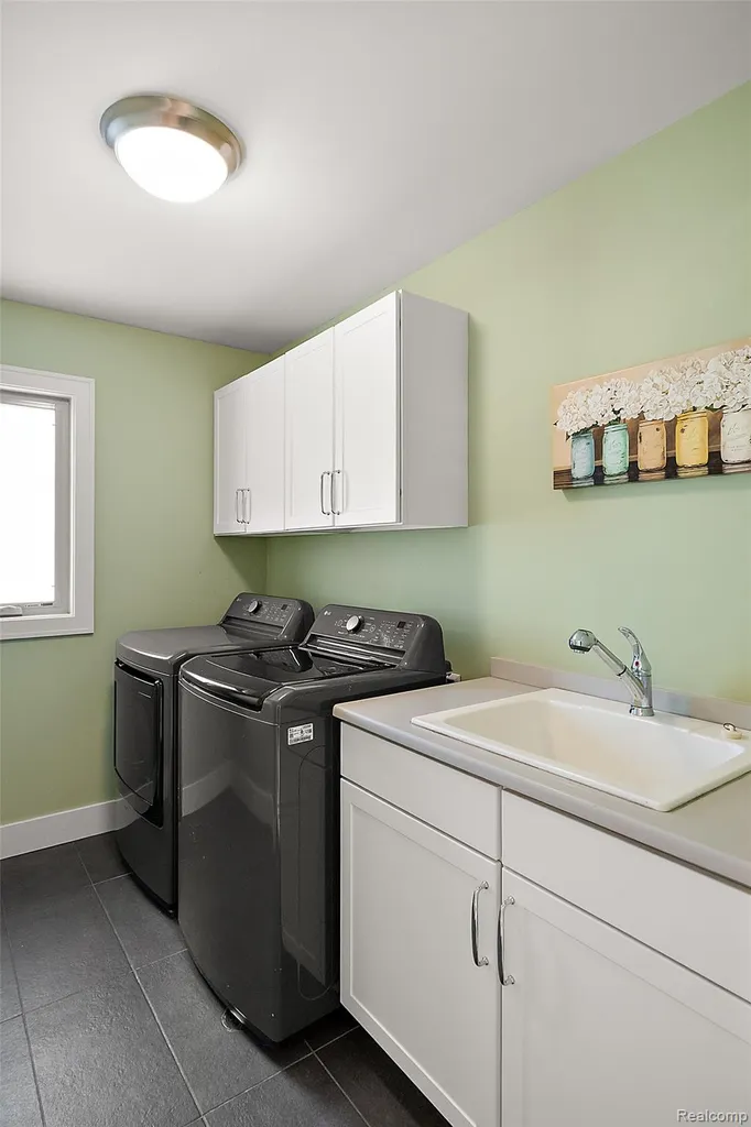 1708 Humphrey Avenue Birmingham City MI 48009
