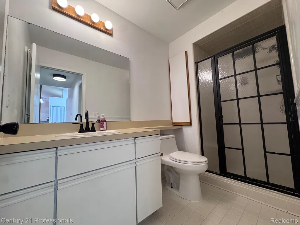 46839 Scotch Pine Lane Macomb Township MI 48042