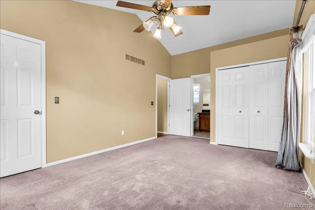 34903 Pennington Drive Farmington Hills City MI 48335