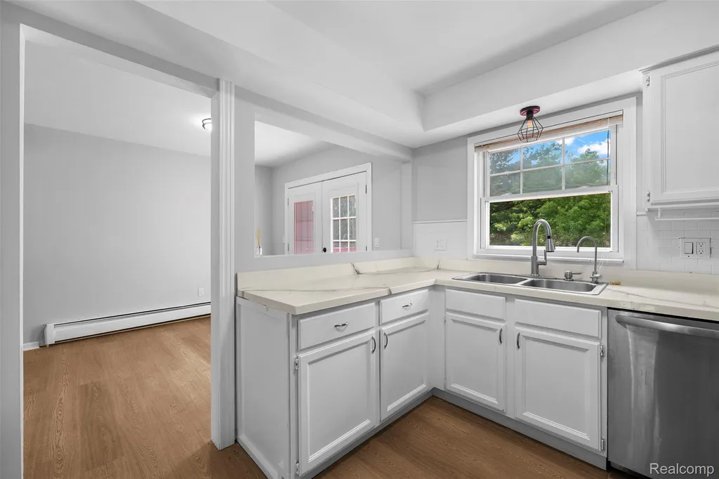 13428 Sequoia Lane Green Oak Township MI 48178
