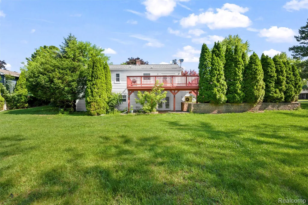 13428 Sequoia Lane Green Oak Township MI 48178