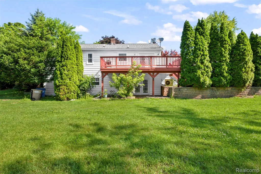 13428 Sequoia Lane Green Oak Township MI 48178