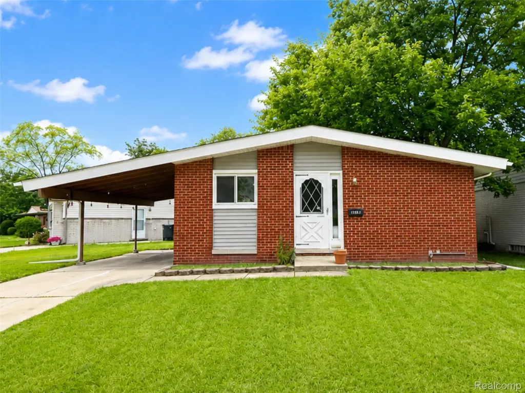 1366 Windham Street Westland City MI 48186