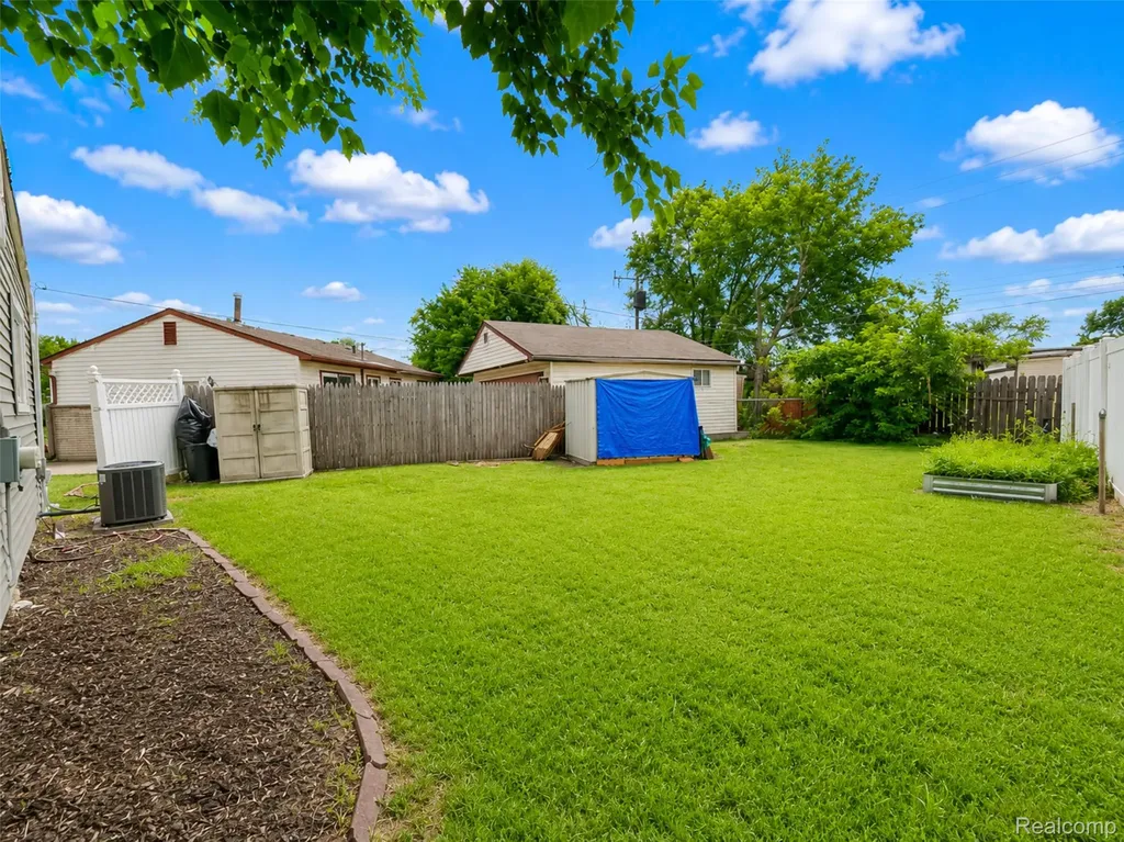 1366 Windham Street Westland City MI 48186