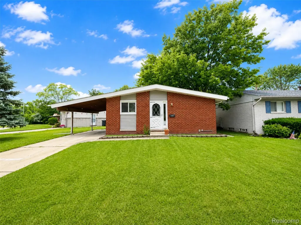 1366 Windham Street Westland City MI 48186