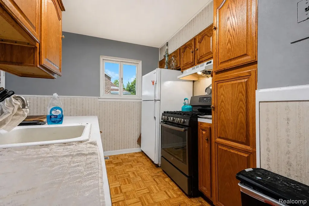 1366 Windham Street Westland City MI 48186