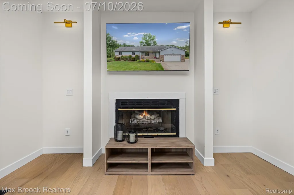 2000 Matthew Street Commerce Charter Township MI 48390