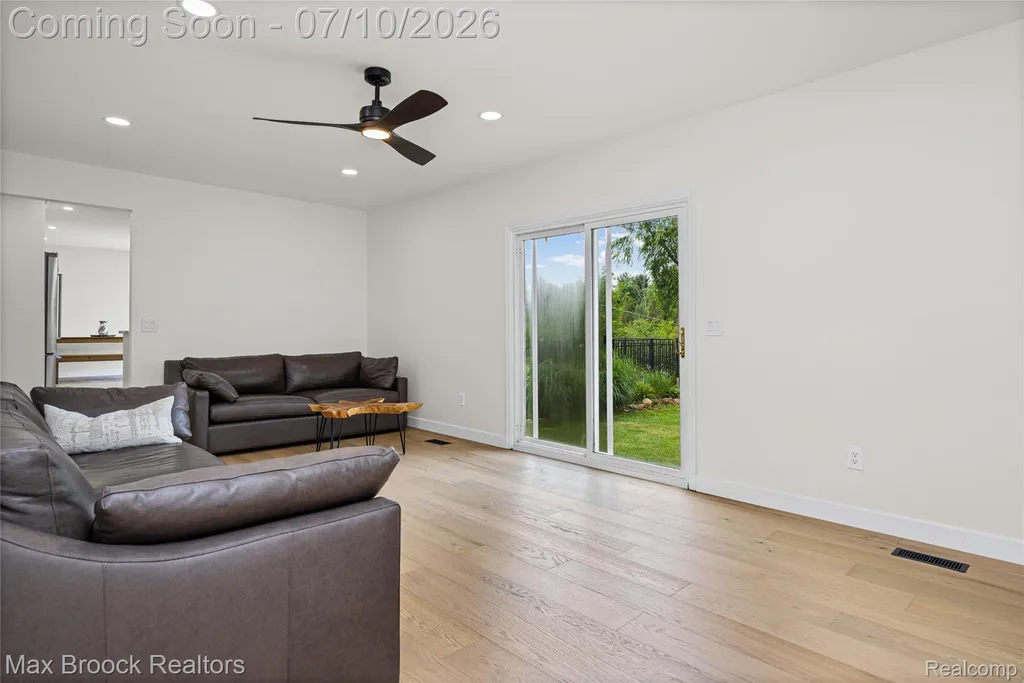 2000 Matthew Street Commerce Charter Township MI 48390