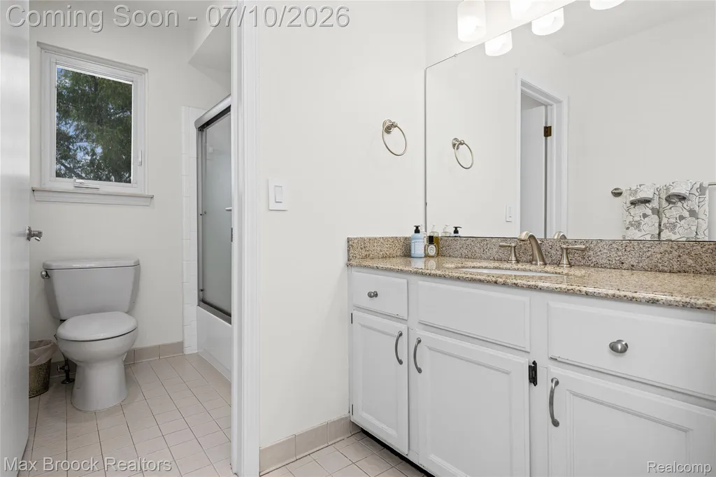 2000 Matthew Street Commerce Charter Township MI 48390