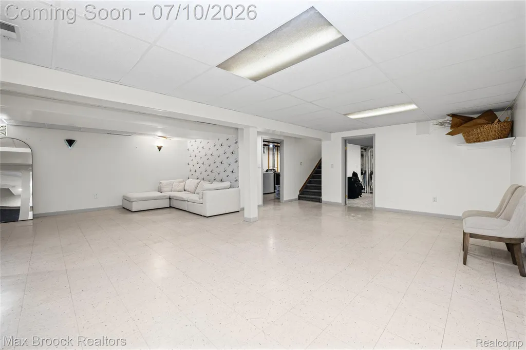 2000 Matthew Street Commerce Charter Township MI 48390