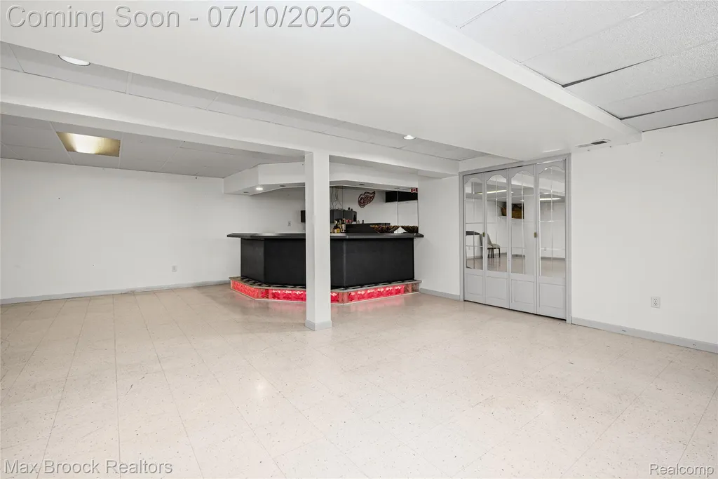 2000 Matthew Street Commerce Charter Township MI 48390