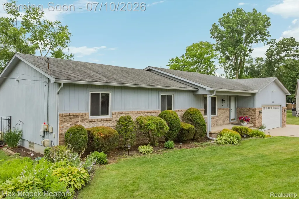 2000 Matthew Street Commerce Charter Township MI 48390