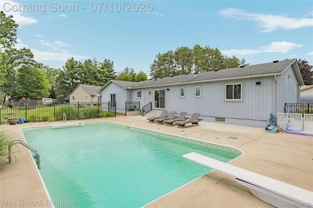 2000 Matthew Street Commerce Charter Township MI 48390