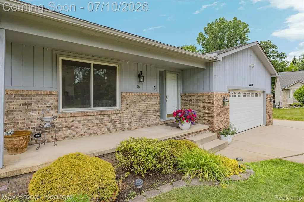 2000 Matthew Street Commerce Charter Township MI 48390
