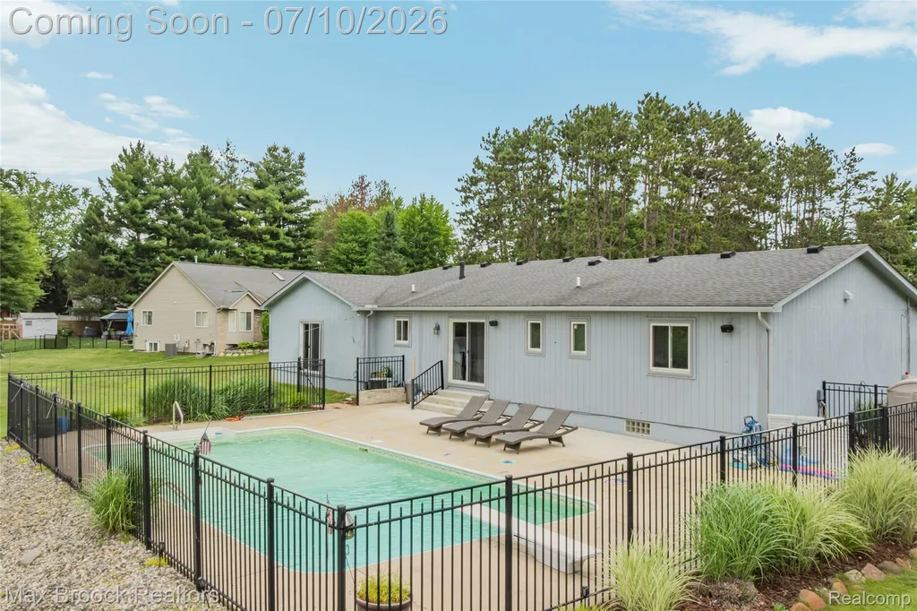 2000 Matthew Street Commerce Charter Township MI 48390