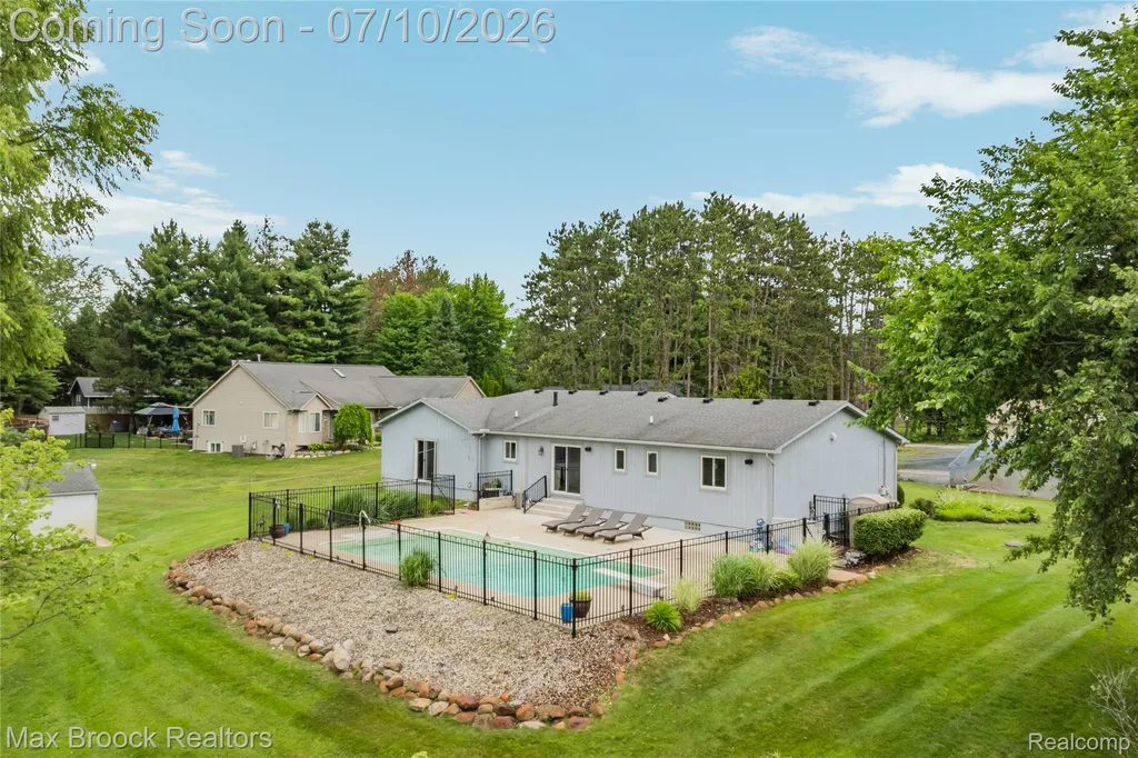 2000 Matthew Street Commerce Charter Township MI 48390
