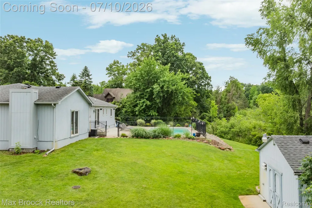 2000 Matthew Street Commerce Charter Township MI 48390
