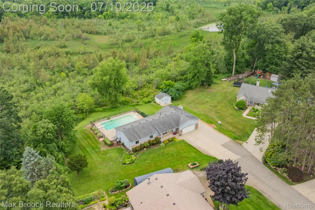 2000 Matthew Street Commerce Charter Township MI 48390